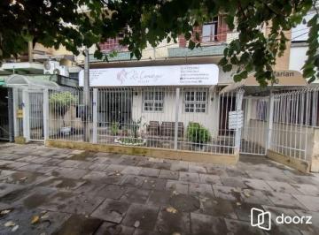 .jpg+2025-03-04 · Loja em Porto Alegre, no bairro Menino Deus, e 3 banheiros, à venda.