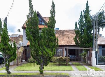 Casa · 250m² · 3 Quartos · 2 Vagas · LINDA CASA NA HÍPICA