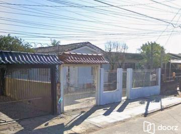 Casa · 83m² · 2 Quartos · 3 Vagas · Casa no Sarandi de 2 dormitórios e pátio