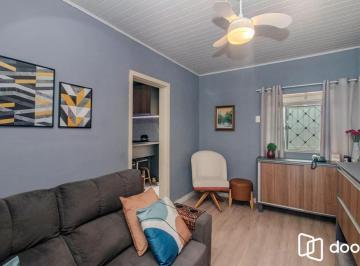 Casa · 100m² · 1 Quarto · 4 Vagas · Casa com 1 quarto, churrasqueira e 4 vagas no bairro Sarandi