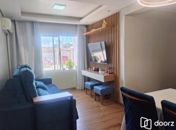 Apartamento · 62m² · 2 Quartos · 1 Vaga · Apartamento térreo com 62m², 2 quartos, vaga coberta, Cavalhada, Porto Alegre/RS