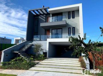 Casa · 233m² · 3 Quartos · 2 Vagas · Casa em condominio