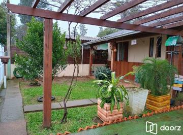 Casa · 185m² · 2 Quartos · 5 Vagas · Casa à venda - em Santa Cruz