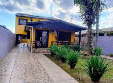 Casa · 232m² · 4 Quartos · 4 Vagas · Casa de 4 dormitórios e 4 vagas de garagem em Canoas.