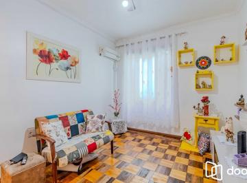 Apartamento · 52m² · 2 Quartos · Apartamento com 2 quartos, 52m² Rua Clemenciano Barnasque - Teresópolis, Porto