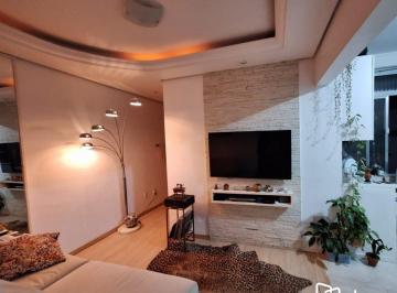 Apartamento · 86m² · 4 Quartos · 1 Vaga · Apartamento de quatro dormitórios e uma vaga de garagem no bairro Bom Fim em Por