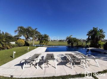 Casa · 470m² · 4 Quartos · 3 Vagas · Casa Condominio para Venda - 470m², 4 dormitórios, sendo 3 suites, 3 vagas - Ter
