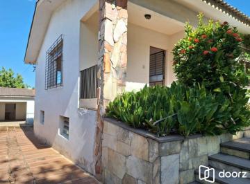 Casa · 115m² · 2 Quartos · 1 Vaga · Casa com 2 quartos e vaga de garagem 115m² à venda em Vila Ipiranga.