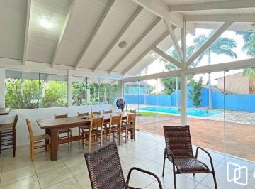 Casa · 360m² · 4 Quartos · 4 Vagas · Casa de 5 dormitorios, á venda no bairro Vila Nova, Porto Alegre