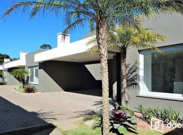 Casa · 169m² · 3 Quartos · 3 Vagas · Exclusiva Casa Térrea com 3 Suítes em Condomínio Privativo no Bairro Guarujá