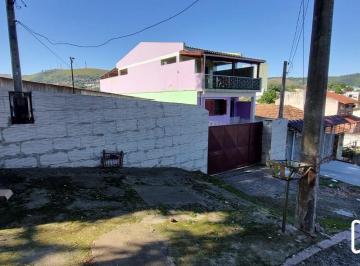 .jpg+2025-04-16 · Casa com pavilhão