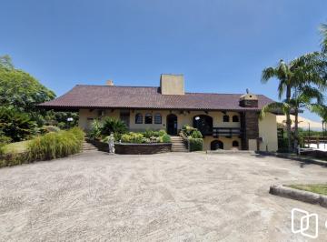 Casa · 840m² · 3 Quartos · 6 Vagas · Residência de alto padrão no CONDOMÍNIO HORIZONTAL JARDIM DO SOL na zona sul de
