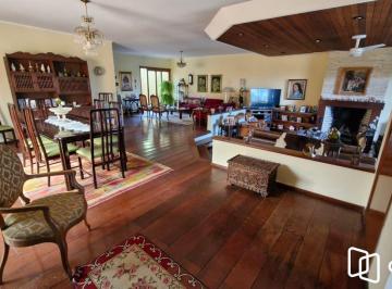 Casa · 500m² · 3 Quartos · 4 Vagas · Casa de Cinema na Glória, com 500m² de área privada, 3 dormitórios, piscina, hor