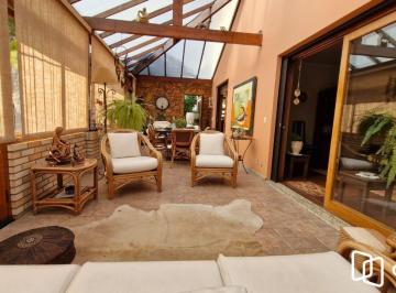 Apartamento · 500m² · 3 Quartos · 4 Vagas · Casa de Cinema na Glória, com 500m² de área privada, 3 dormitórios, piscina, hor