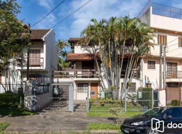 Casa · 203m² · 3 Quartos · 2 Vagas · Excelente casa de 3 dormitórios, 1 suíte, pátio, piscina e vaga para 2 carros co