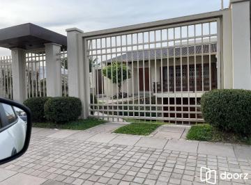 Casa · 270m² · 3 Quartos · 2 Vagas · CASA COM 3 DORMITORIOS COM 1 SUITE - BAIRRO VILA NOVA