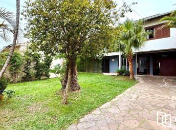 Casa · 224m² · 3 Quartos · 3 Vagas · Casa de 3 dormitórios e com 3 vagas de garagem no bairro City em Cachoeirinha.