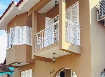Casa · 238m² · 5 Quartos · 5 Vagas · CASA RESIDENCIAL, REPAGINADA POR ARQUITETO COM MUITA ELEGÂNCIA E CONFORTO!