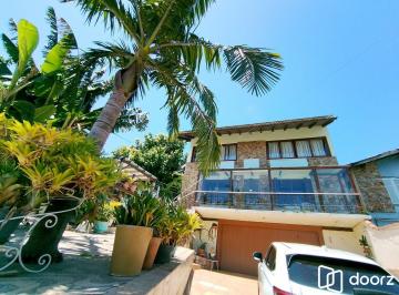 Casa · 250m² · 3 Quartos · 3 Vagas · Casa à venda - em Tristeza