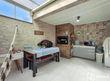 Casa · 100m² · 2 Quartos · 2 Vagas · CASA 02 quartos em condomínio
