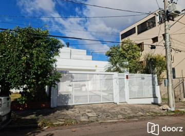 Casa · 340m² · Linda casa com 5 dorm sendo 4 suites, 2 churrasqueiras e piscina