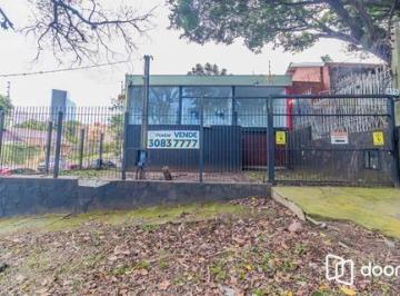 Casa · 319m² · 3 Quartos · 4 Vagas · Oportunidade Única: Casa para Fins Residencial ou Comercial em Local Estratégico