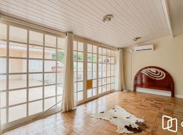 Apartamento · 91m² · 3 Quartos · 2 Vagas · Sobrado de 3 dormitórios e 91m² à venda em Parque Santa Fé, Porto Alegre.