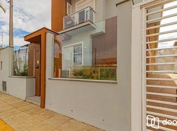 Casa · 106m² · 3 Quartos · 3 Vagas · Casa de 3 dormitórios e 3 vagas de garagem em Canoas.