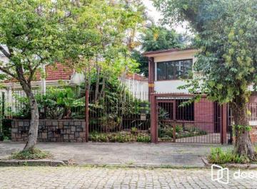 Casa · 154m² · 3 Quartos · 3 Vagas · Com 3 quartos e 2 banheiros, ampla sala com garagem para 03 carros.