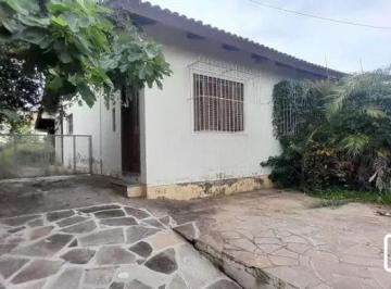Casa · 169m² · 2 Quartos · 3 Vagas · Casa térrea com 2 dormitórios, amplo pátio e 3 vagas.