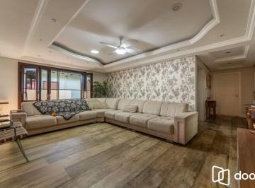 Casa · 450m² · 4 Quartos · 2 Vagas · Casa com 4 quartos,1 Suite, 2 vagas e 450m² à venda em Sarandi.