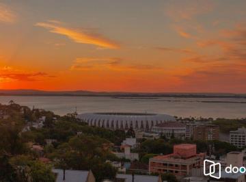 Apartamento · 471m² · 3 Quartos · 3 Vagas · COBERTURA IMPRESSIONANTE NO MENINO DEUS: 471m² PRIVATIVOS, VISTA DEFINITIVA PARA