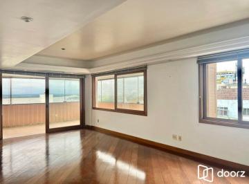 Apartamento · 184m² · 4 Quartos · 3 Vagas · Apartamento de 4 dormitórios e 184m² à venda em Menino Deus, Porto Alegre.
