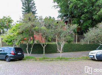Casa · 265m² · 3 Quartos · 4 Vagas · Casa de 03 dormitórios no bairro Vila Assunção, zona sul de Porto Alegre, RS.