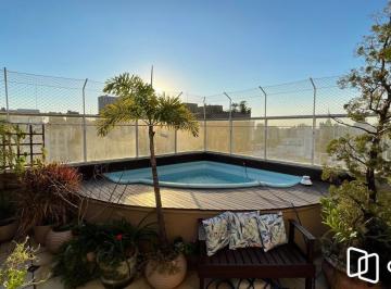 Apartamento · 142m² · 2 Quartos · 2 Vagas · Cobertura duplex com piscina privativa, lareira e vista exclusiva