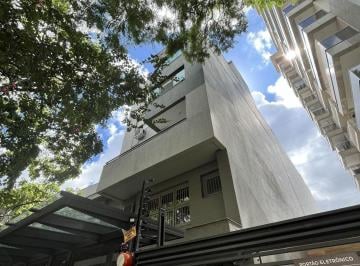 Apartamento · 89m² · 1 Quarto · 1 Vaga · Apartamento de 1 quarto com sacada e 1 vaga de garagem no bairro Farroupilha