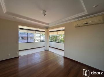 Apartamento · 172m² · 4 Quartos · 2 Vagas · Apartamento 4 dormitórios • 172 m² privativos • Suíte com hidromassagem • Jardim