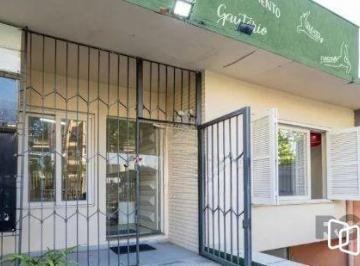 Comercial · 230m² · 5 Quartos · 2 Vagas · Casa no bairro Petrópolis de 3 dormitórios e 4 vagas