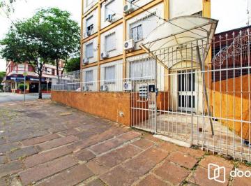 Apartamento · 68m² · 2 Quartos · Apartamento de 2 (dois) dormitórios, com excelente localização, no Bairro Petróp
