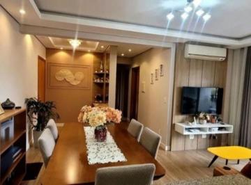 Apartamento · 82m² · 2 Quartos · 1 Vaga · Apartamento de 2 dormitórios e 1 vaga de garagem no centro de Gravataí.