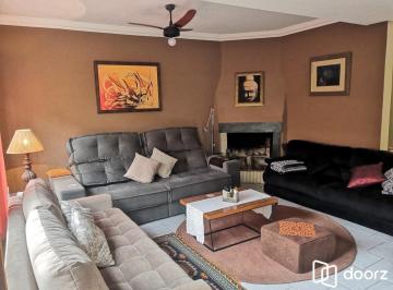 Casa · 191m² · 3 Quartos · 2 Vagas · Casa de Condomínio com 3 dormitórios e 2 vagas em Ipanema