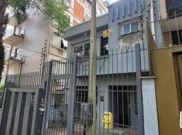 Casa · 254m² · 4 Quartos · 2 Vagas · Casa 4 quartos reformada na Rua Andre Poente, residencial com potencial para com