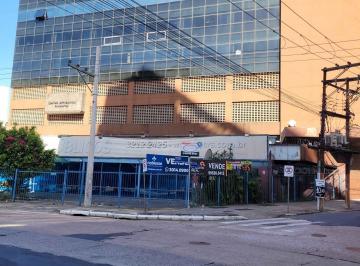 Comercial · 2277m² · 5 Quartos · 10 Vagas · 🏙 Loja térrea para locação na Avenida Farrapos com vaga de estacionamento!