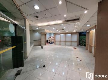 Comercial · 213m² · 3 Quartos · 🏙 Loja comercial para venda no Centro Histórico!