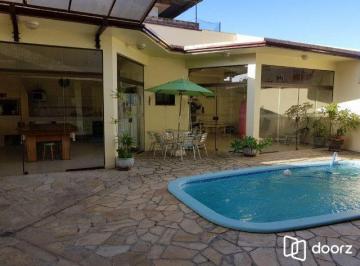 Casa · 372m² · 3 Quartos · 5 Vagas · Casa à venda - em Sarandi