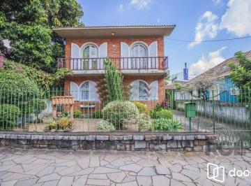 Casa · 204m² · 3 Quartos · 4 Vagas · Casa à venda - em Santa Maria Goretti