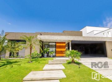 Casa · 380m² · 3 Quartos · 3 Vagas · Casa térrea com piscina, no Condominio Terra Ville com 380,27m2 e 3 suites.