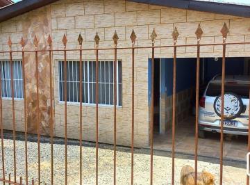 Casa · 120m² · 4 Quartos · 2 Vagas · Casa com 4 dormitórios e 2 vagas de garagem em Viamão.