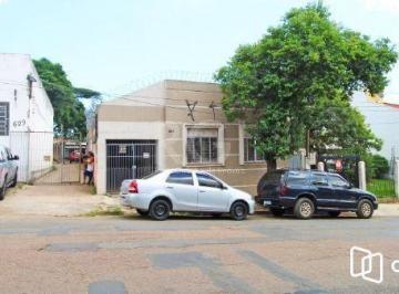 .jpg+2025-03-04 · Casa bairro Medianeira, com 3 dormitórios, 2 banheiros, com piscina para venda.