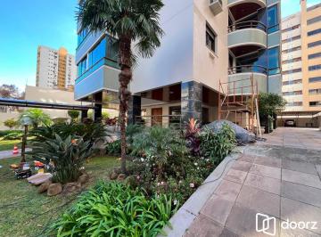 Apartamento · 110m² · 3 Quartos · 2 Vagas · Apartamanto a venda no Menino Deus com 3 quartos e sacada